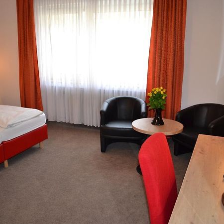 דיסלדורף Hotel Minerva Garni מראה חיצוני תמונה