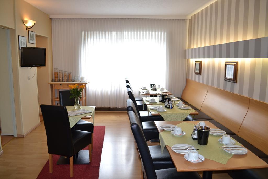 דיסלדורף Hotel Minerva Garni מראה חיצוני תמונה