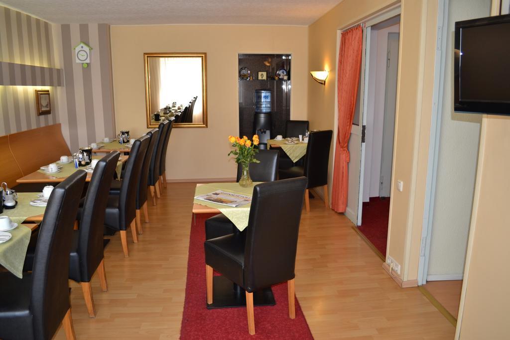 דיסלדורף Hotel Minerva Garni מראה חיצוני תמונה